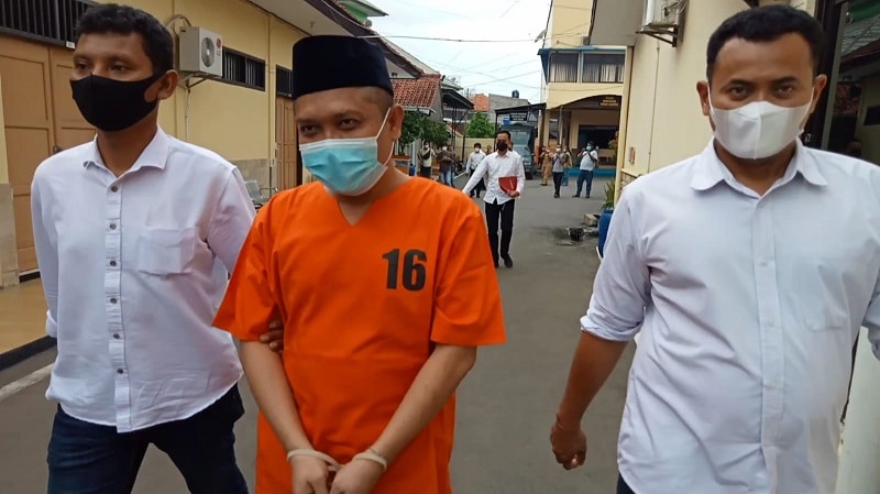 Kuwu Desa Tenjomaya Ciledug Diduga Korupsi Dana Desa dan BLT, Jadi Tersangka di Polresta Cirebon