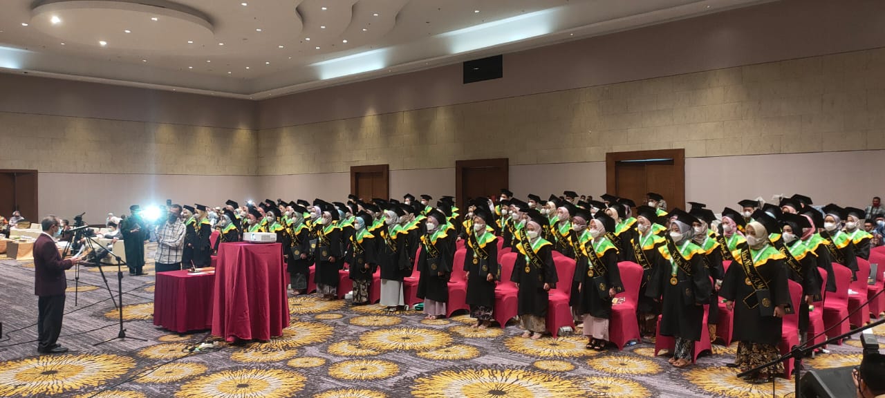 Akper Buntet Gelar Wisuda, Lulusannya Sudah Siap Bekerja