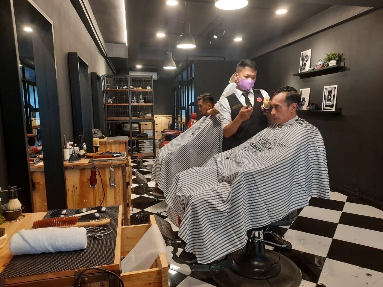 Cabang Baru RedBox Barbershop, Diskon 50%