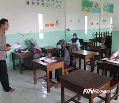 Guru SD Dikeroyok Wali Murid, Gegara Masalah Sepele