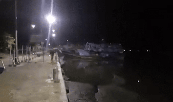 Beredar Video “Waspada Tsunami” Air Laut Pantai Kejawanan Tiba-tiba Surut Tadi Malam, Begini Penje