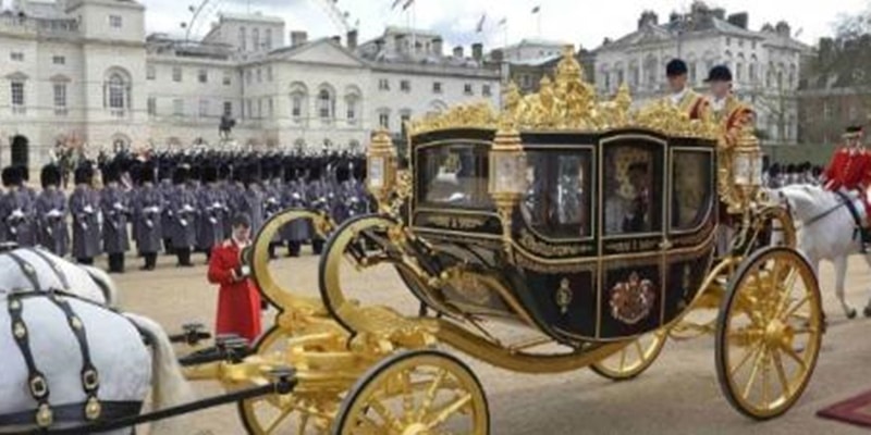 Lukisan Perbudakan Masa Kolonial, Kerajaan Belanda Pensiunkan Kereta Emas Golden Carriage