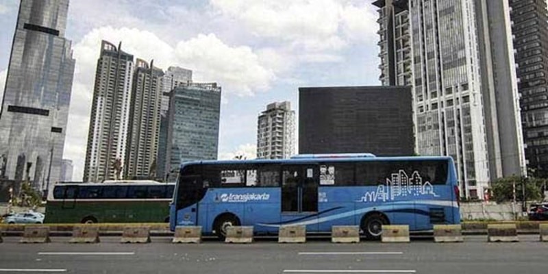 Jakarta PPKM Level 2, Mulai Hari Ini Jam Operasional Transjakarta Berubah