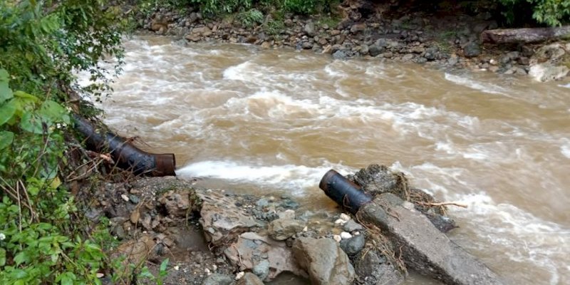 Hujan Deras, Pipa Transmisi Terputus dan Pelayanan PDAM Kota Jayapura Terganggu