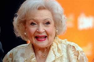 Kabar Duka, Artis Komedi Betty White Meninggal Usia 100 Tahun