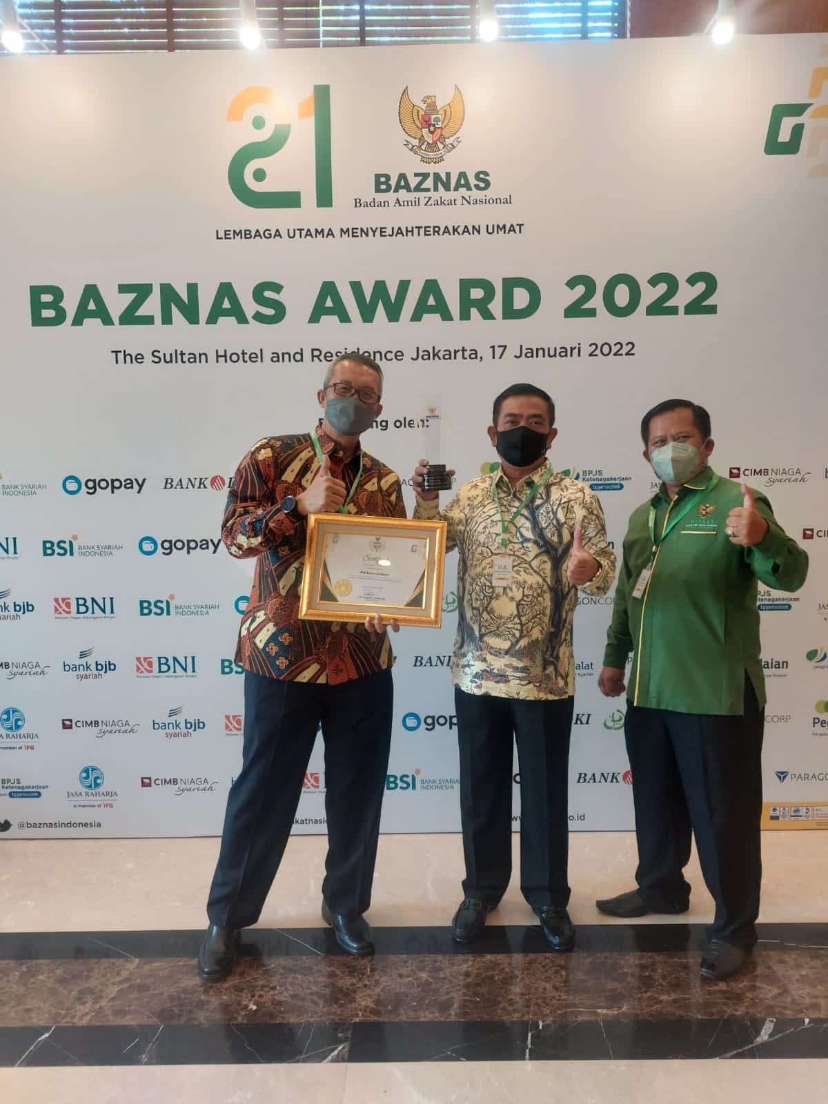 Walikota Azis Raih Baznas Award 2022