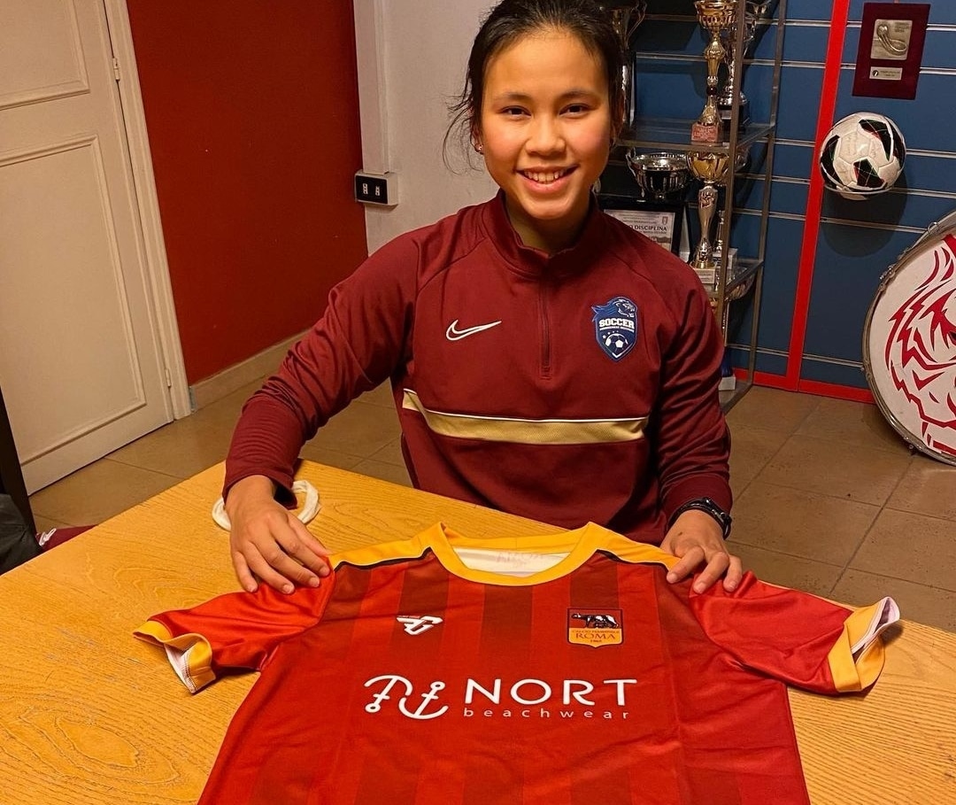 Shalika Aurelia Gabung AS Roma, Pemain Sepakbola Indonesia Pertama Dikontrak Klub Eropa, Latihan di West Ham U