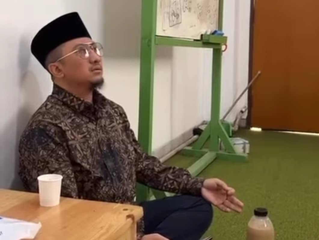 Gempa di Banten, Ustadz Yusuf Mansur Kumandangkan Adzan dari Tebet