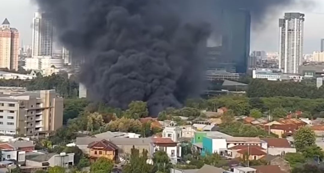 Gudang di Jalan Maruya Utara Jakarta Barat Terbakar, Penyebab Masih Diselidiki