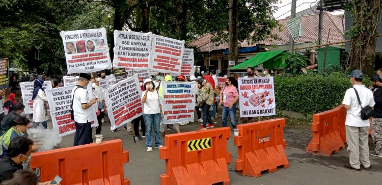 Ratusan Nasabah Unjuk Rasa, Tagih Janji KSP Sejahtera Bersama