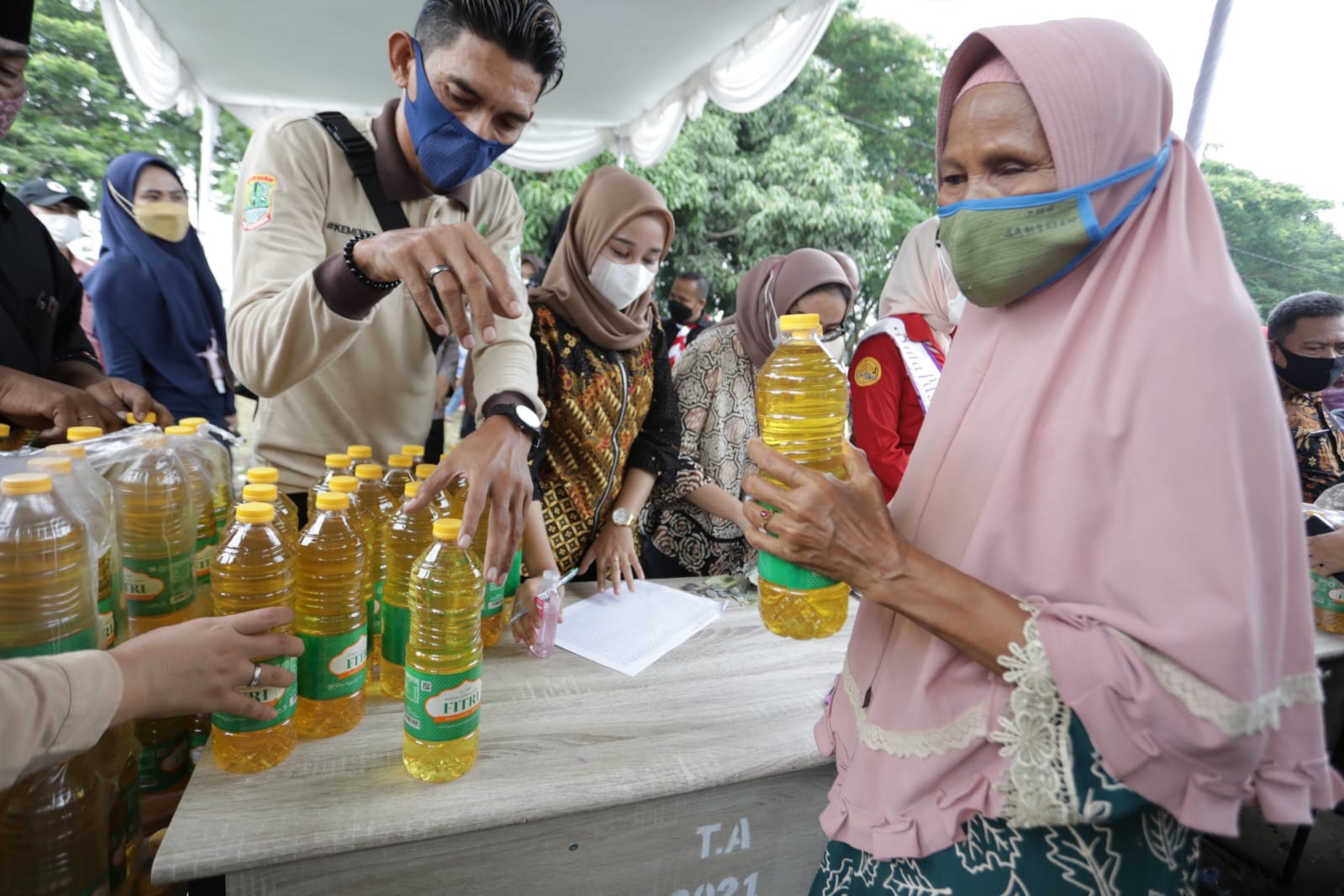 Operasi Pasar Minyak Goreng di Jawa Barat Prioritaskan Warga Miskin dan Daerah Tak Terjangkau