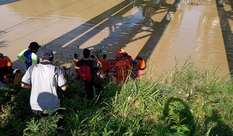 Pencarian Anak Tenggelam di Sungai Cisanggarung Sementara Dihentikan, Sudah Dicari sampai Bendungan Karet, Bel