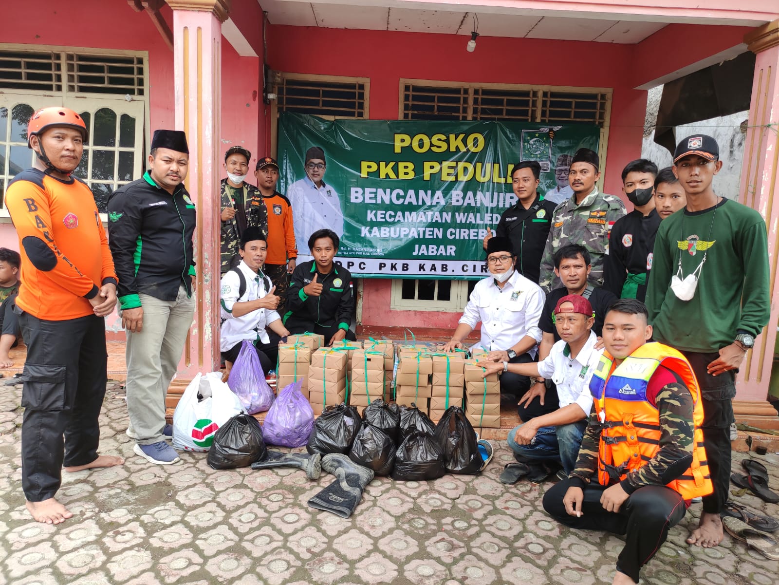 Peduli Banjir Waled, PKB Kabupaten Cirebon Buka Posko