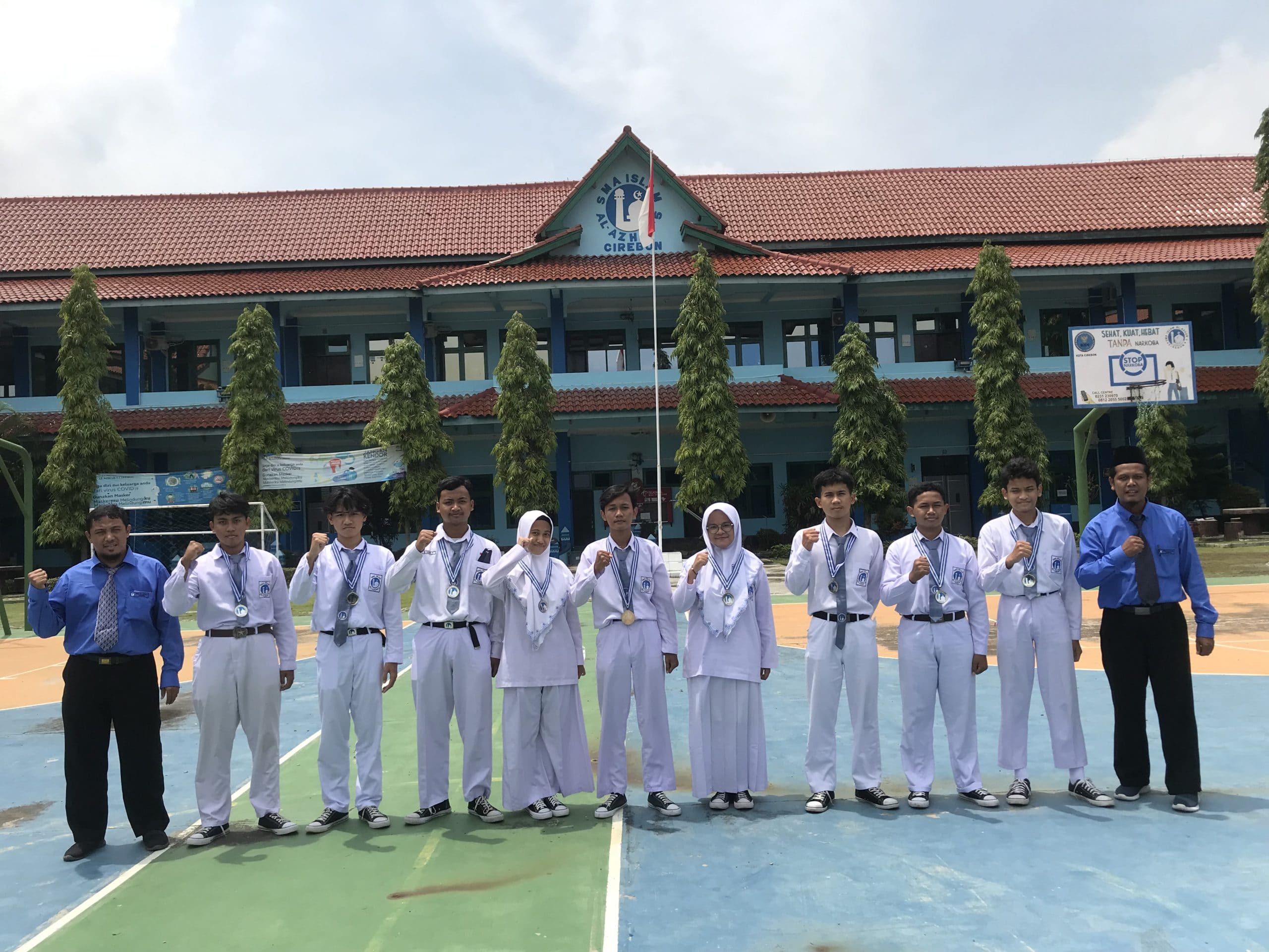 SMA Islam Al Azhar 5 Cirebon Catat Sejarah di OSA, Satu Siswa Raih Perunggu dan 8 Lainnya Honorable Mention