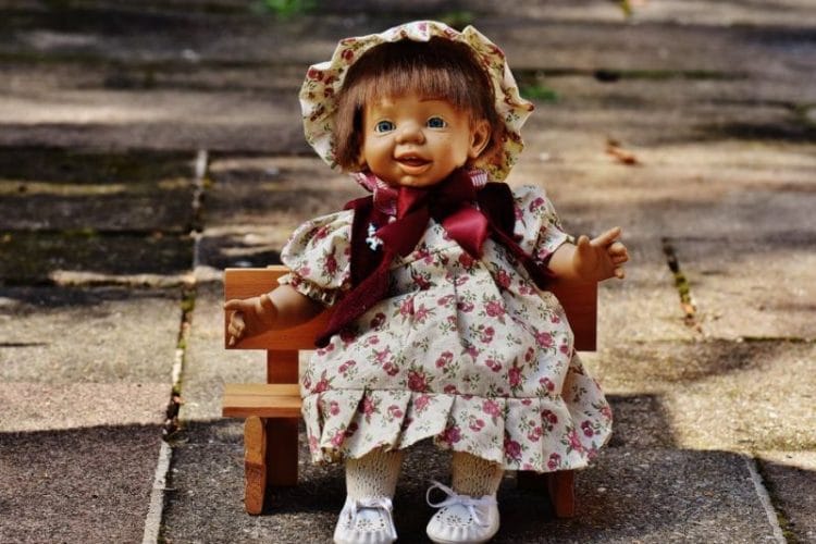 Spikolog: Boneka Doll Dianggap Anak, Tanda Seseorang Alami Gangguan Mental