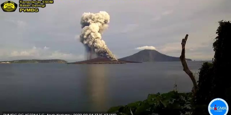 Waspada! Anak Krakatau Erupsi 9 Kali, BNPB Peringatkan Erupsi Susulan