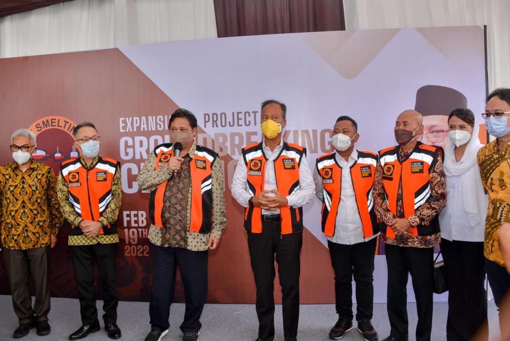 Groundbreaking Perluasan Pabrik Refinery Mineral Pertama di Indonesia, Airlangga Sebut Bupati Gresik juga Menj