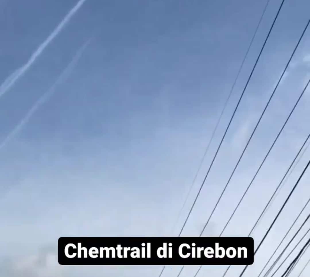 Chemtrail di Cirebon Disebut Sebar Omicron, BMKG: Itu Contrail dari Pesawat