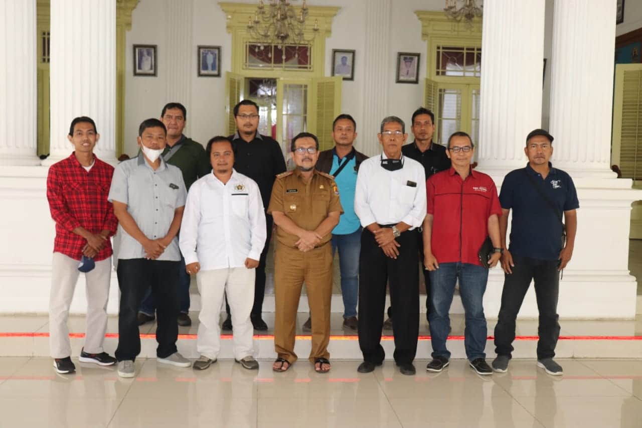 PWI Cirebon Audiensi Dengan Bupati Imron, Kerja Sama dengan Pemkab Sangat Dibutuhkan