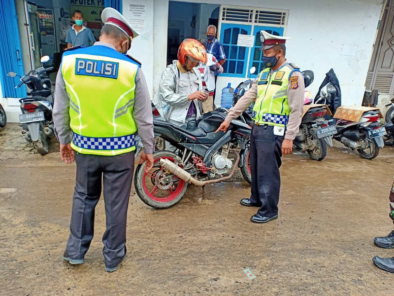 Razia Knalpot Bising di Polsek Kandanghaur Indramayu, Motor Ditahan