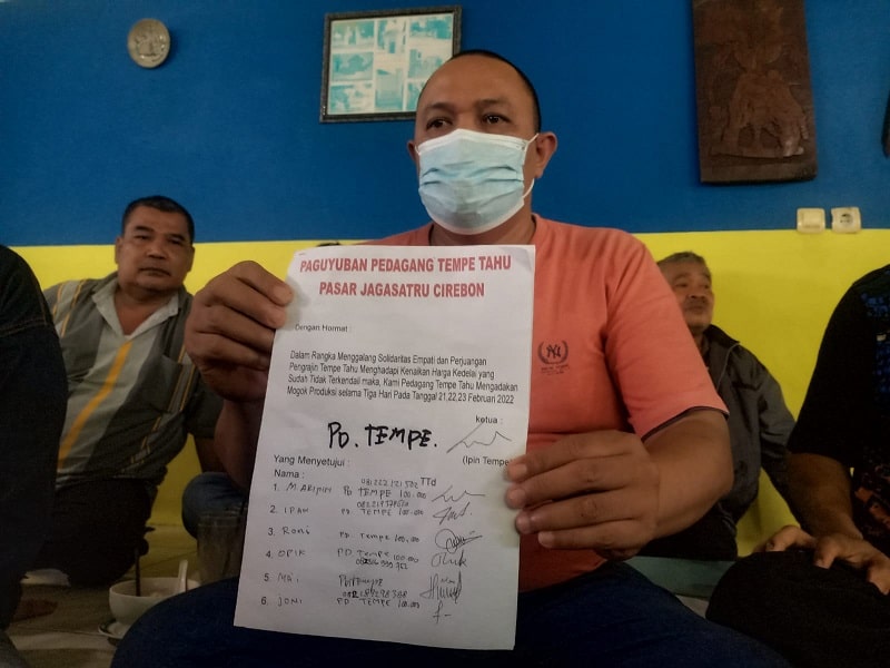 Pengecer Kedelai di Kota Cirebon: Harga Berubah Tiap Hari, Dukung Demo Pedagang Tempe dan Tahu