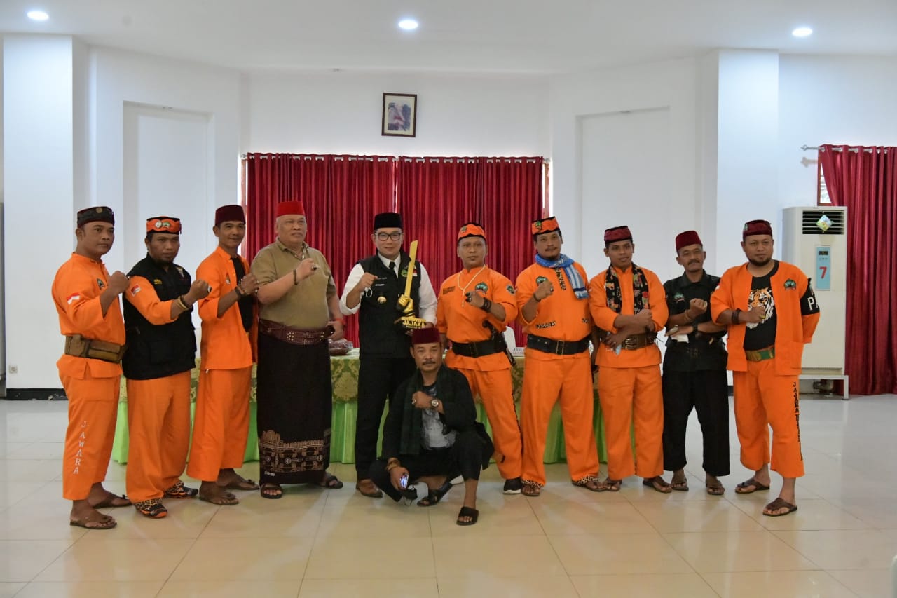 Bertemu dengan Jawara Bekasi, Ridwan Kamil Tampung Aspirasi
