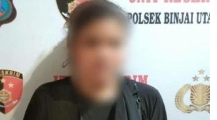 wanita Bercadar Larikan Uang dari Kafe, Ternyata Bergamis Hanya untuk Samaran