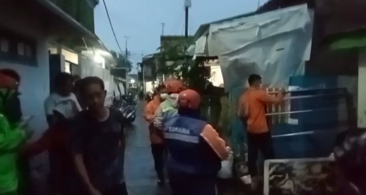 Puting Beliung di Pulobaru Kota Cirebon, 13 Rumah Rusak