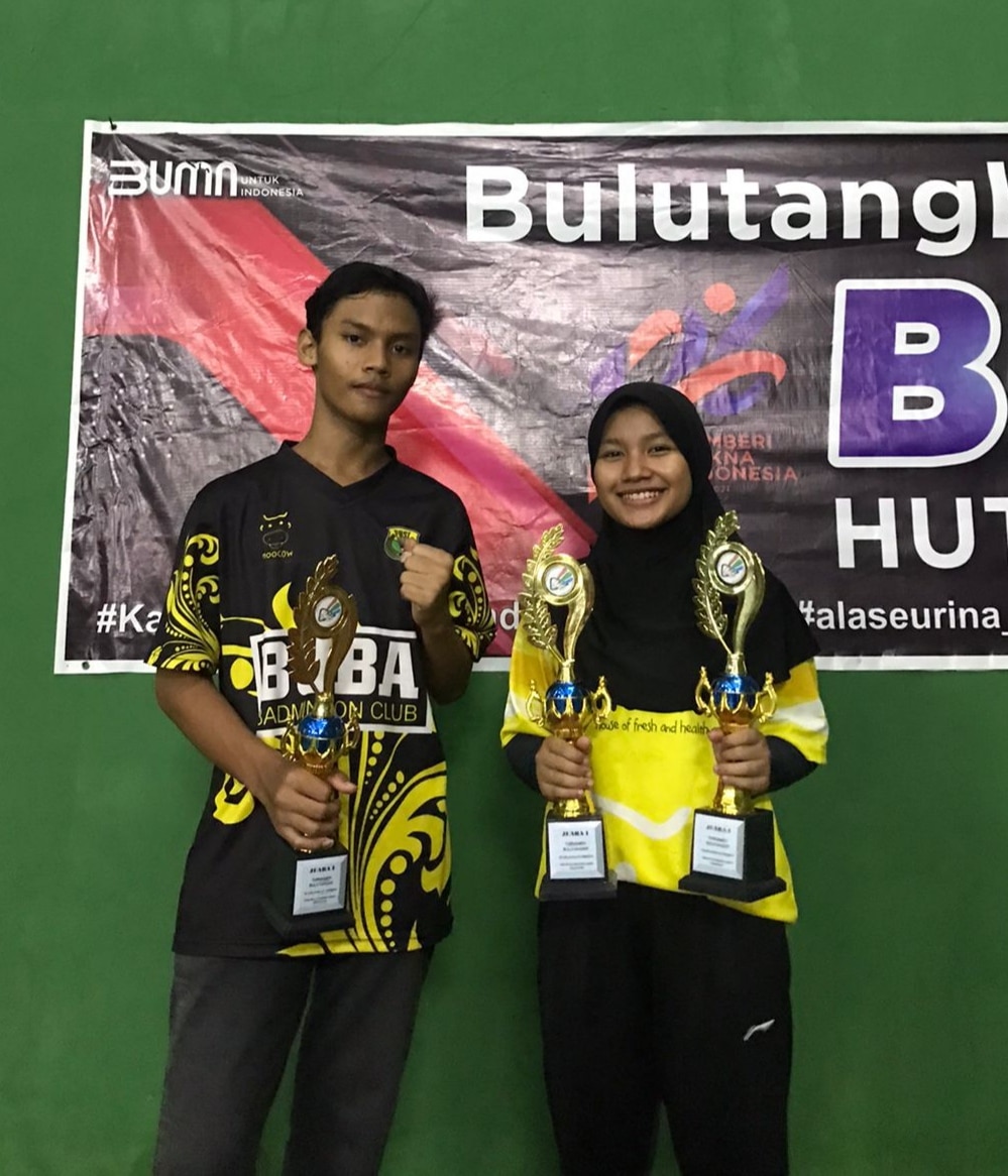 Kakak Adik Asal Cirebon Juara Turnamen Bulutangkis Al-Ihya Kuningan