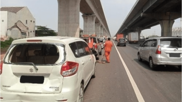 Kecelakaan Beruntun Tol Jakarta-Cikampek Hari Ini, 5 Mobil Ringsek