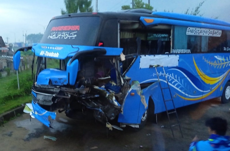 Rombongan Study Tour MTs Majalengka Kecelakaan di Tol Semarang, Satu Siswa PKL Meninggal Dunia