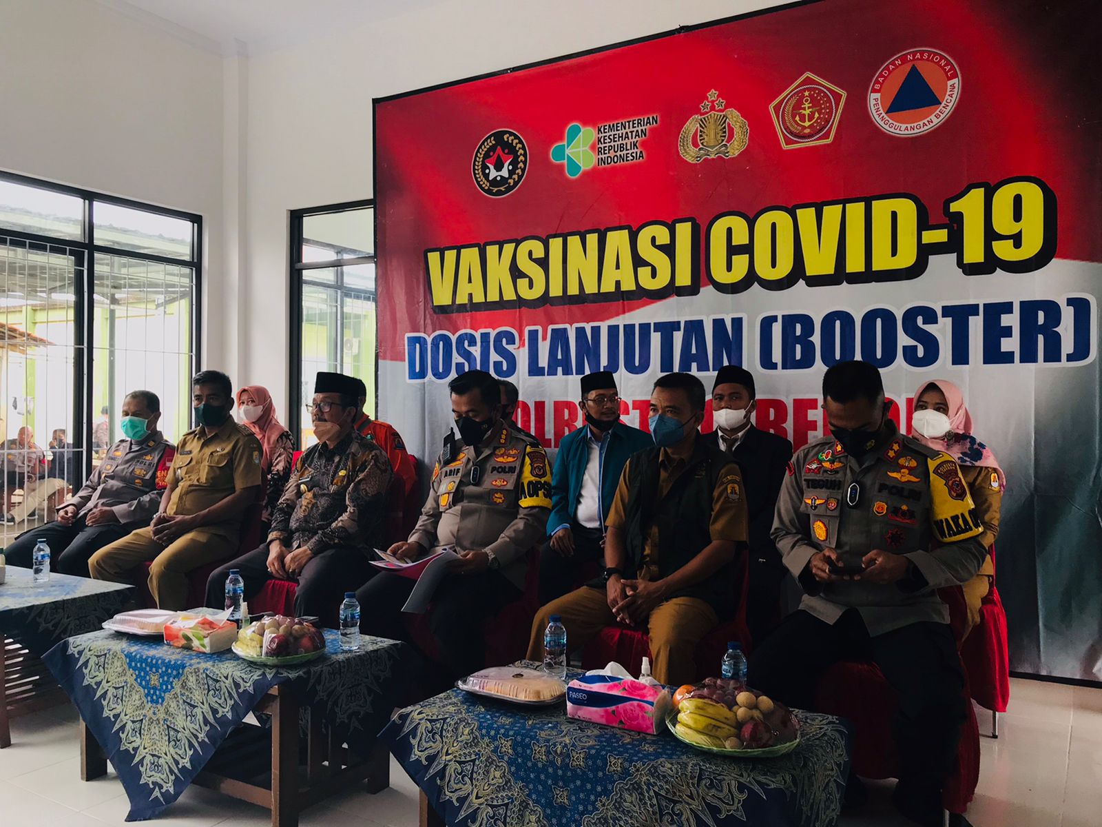 Abu Manshur Gelar Vaksinasi Booster Serentak, Dihadiri Bupati dan Kapolresta Cirebon