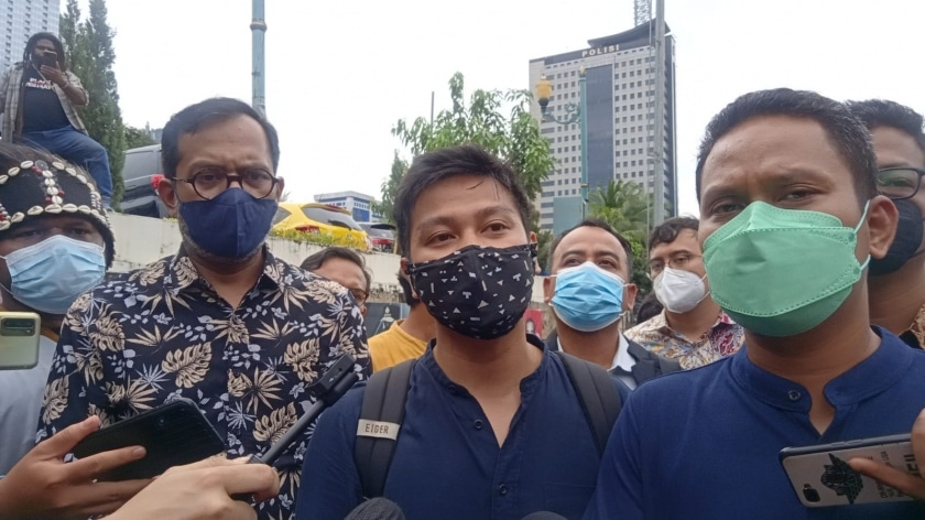 Koalisi Masyarakat Sipil Laporkan LBP ke Polda Metro Jaya Atas Dugaan Gratifikasi Perusahaan Tambang di Papua