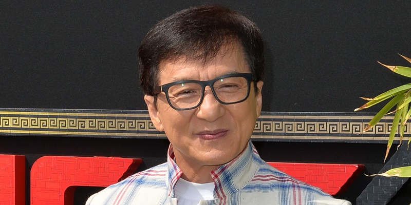 Aktor Laga Jackie Chan Sumbang Satu Juta Masker ke Kuba