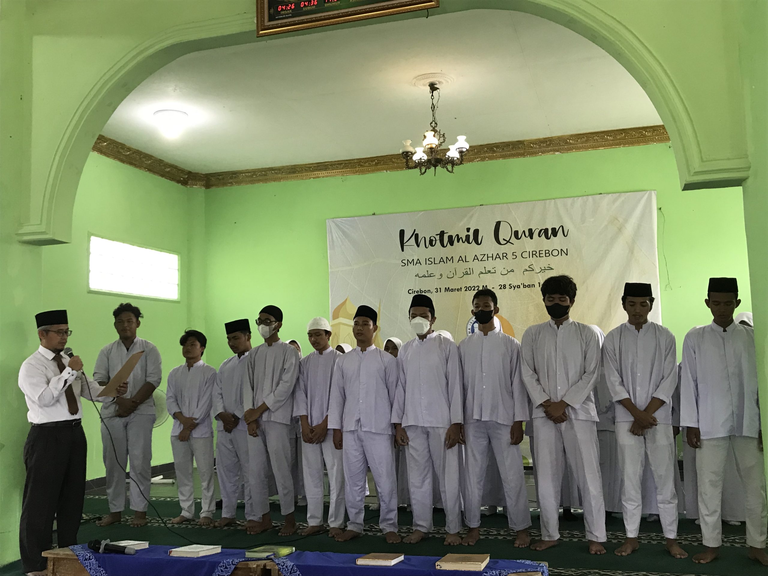 SMA Islam Al Azhar 5 Cirebon Gelar Khotmil Quran dan Wisuda Tahfidz