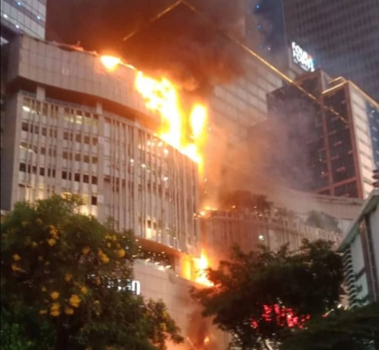 Update Mall Tunjungan Plaza 5 Surabaya Kebakaran, Dugaan Sementara Inilah Penyebabnya