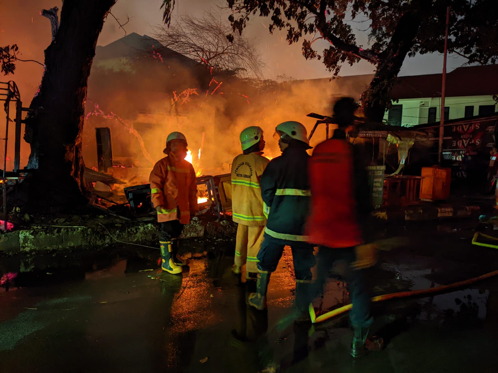 Kebakaran di Jalan Kebumen Belakang BAT, Diduga Sengaja Dibakar Orang