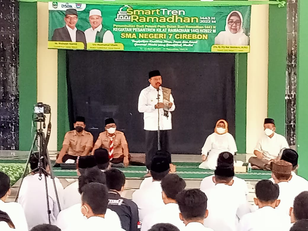 Wagub Jabar Safari Ramadan di SMAN 7 Cirebon