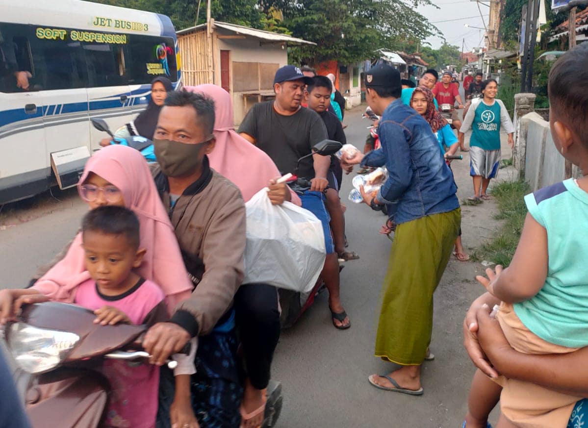 MIS Foundation dan Irmas Baitusolihin Berbagi Ta’jil dan Buka Puasa Bersama