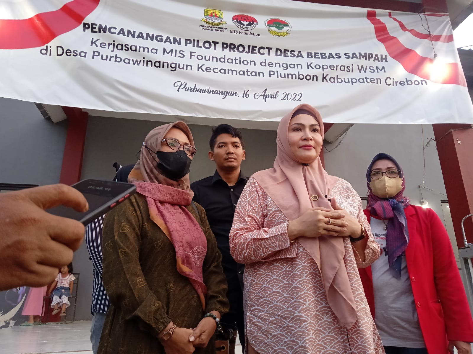 MIS Foundation Gandeng Koperasi WSM dan Desa Purbawinangun Launching Desa Bebas Sampah