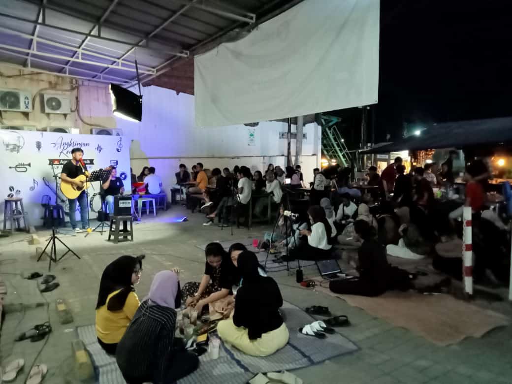 Angkringan Kompas, Tempat yang Asyik untuk Live Musik dan Open Mic di Cirebon, Nih Alamatnya