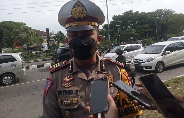 Penutupan U-Turn di Wilayah Polres Cirebon Kota, Lampu Merah Cideng dan Evakuasi Bablas