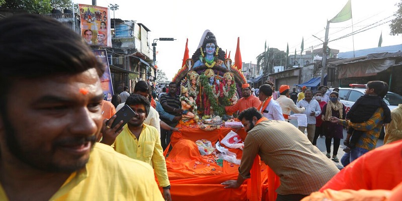 Muslim-Hindu Bentrok, India Berlakukan Jam Malam di Gujarat