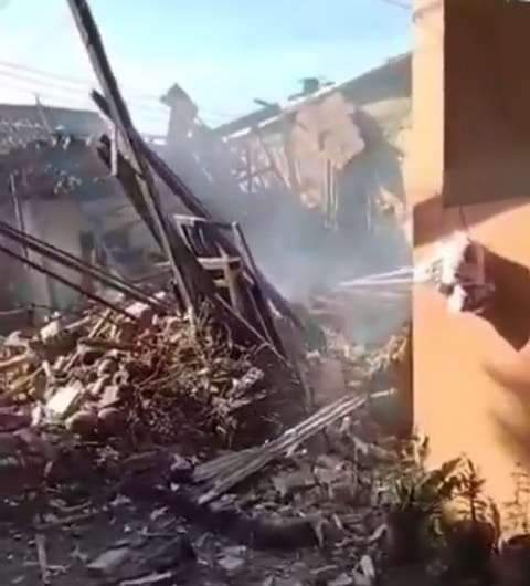 Bahan Baku Petasan Meledak, Hancurkan Satu Rumah