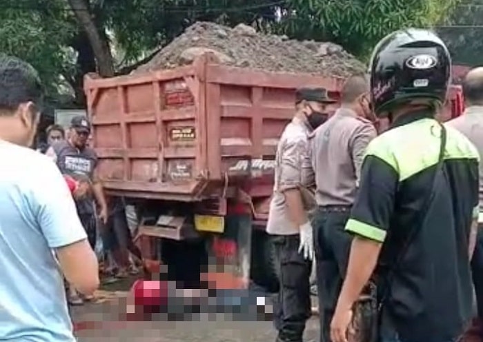 Kecelakaan di Depok Cirebon, Pengemudi Motor Tewas Tabrakan dengan Truk Pasir