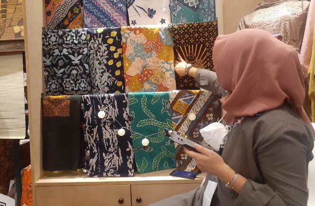 Batik Kasumedangan Ditampilkan pada KKJ dan PKJB Tahun 2022