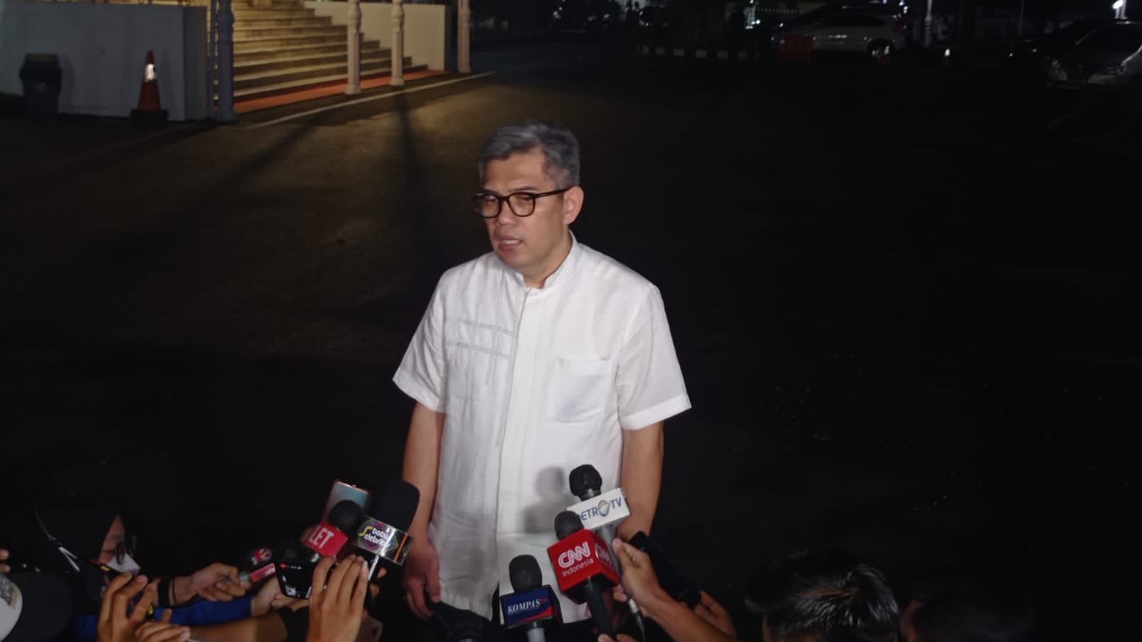 Ridwan Kamil Tiba di Gedung Pakuan, Pihak Keluarga: Berikan Ruang Privasi untuk Sementara Waktu.