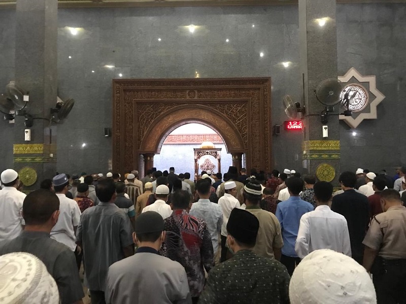 Shalat Ghaib untuk Eril di Masjid At Taqwa Kota Cirebon, Diikuti 2.500 Jamaah