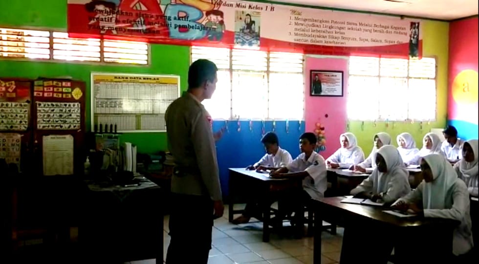 Kisah Inspiratif, Kapolsek Tanggeung Polres Cianjur Dirikan Sekolah SMK Demi Anak Putus Sekolah