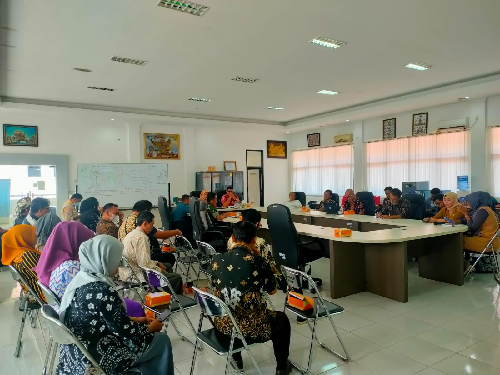 Disbudpar Kota Cirebon Evaluasi Program Literasi Budaya dan Profesi